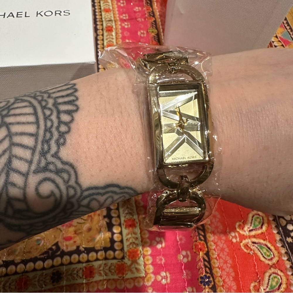 Michael Kors MK Empire Watch – MK7406 – Gold-Tone Stainless Steel- NWT - Picture 5 of 10